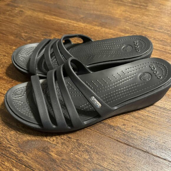 Crocs Women's Size 10 Rhonda Wedge Sandals Black - Picture 1 of 8